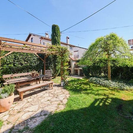 Avantgarden Умаг Екстериор снимка